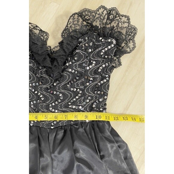 Loralie Vintage Black Formal Party Prom Dress. Size:  6 - Picture 5 of 8